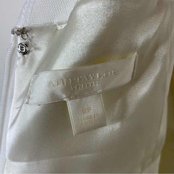 Ann Taylor Wedding Dress Gown Tulle Embellished Illusion Neckline Mermaid Size 8 - Picture 16 of 16